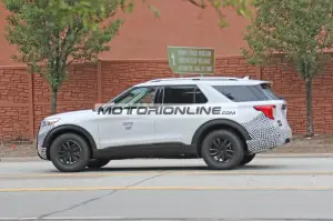 Ford Explorer FX4 - Foto spia 23-9-2020