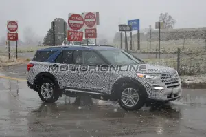 Ford Explorer MY 2020 foto spia 27 novembre 2018 - 9