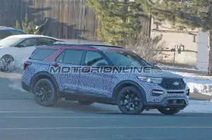 Ford Explorer ST foto spia 6 dicembre 2018