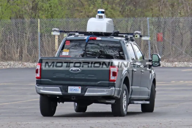 Ford F-150 guida autonoma - Foto spia 28-4-2021 - 5