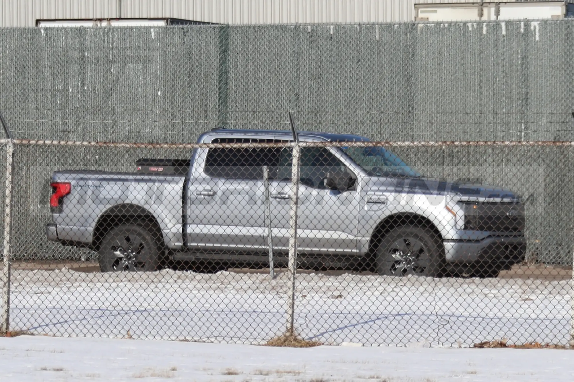 Ford F-150 Lightning 2022 con generatore - Foto Spia 08-06-2022 - 2