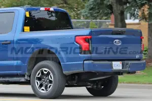 Ford F-150 Lightning 2022 con generatore - Foto Spia 08-06-2022 - 8