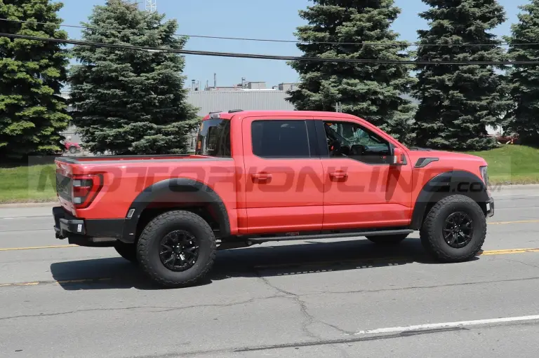 Ford F-150 Raptor R - Foto Spia 26-05-2022 - 8