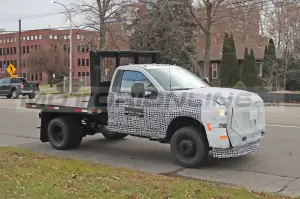 Ford F-350 Chassis Cab 2023 - Foto Spia 10-12-2021 - 1