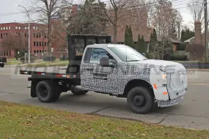 Ford F-350 Chassis Cab 2023 - Foto Spia 10-12-2021 - 2