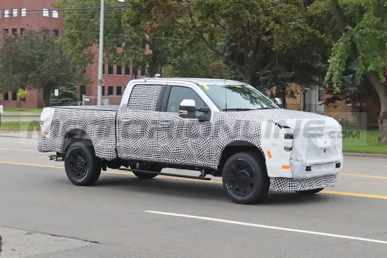 Ford F-350 Platinum - Foto Spia 02-11-2021 - 9