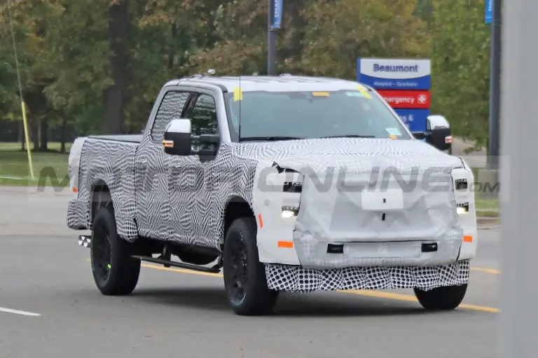 Ford F-350 Platinum - Foto Spia 02-11-2021 - 11