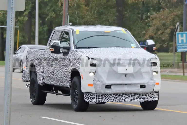 Ford F-350 Platinum - Foto Spia 02-11-2021 - 10