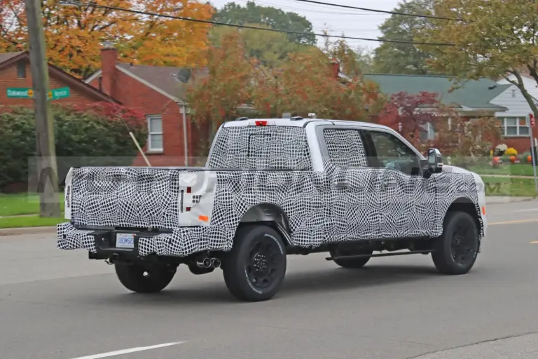 Ford F-350 Platinum - Foto Spia 02-11-2021 - 6