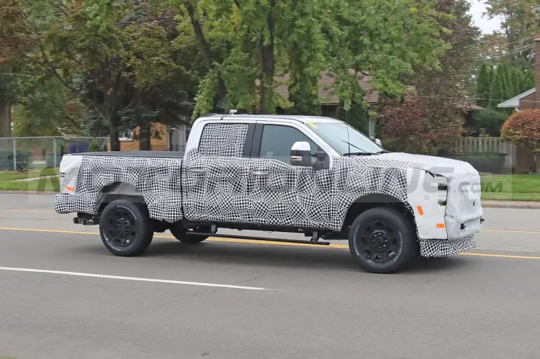 Ford F-350 Platinum - Foto Spia 02-11-2021 - 12