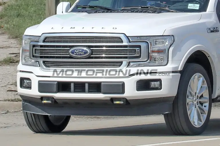 Ford F150 Limited 2019 - foto spia 23-4-2018 - 15