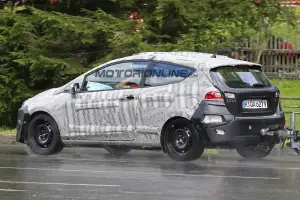 Ford Fiesta 3 porte - Foto spia 17-08-2016