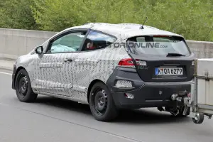 Ford Fiesta 3 porte - Foto spia 17-08-2016