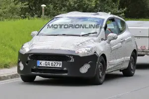 Ford Fiesta 3 porte - Foto spia 17-08-2016