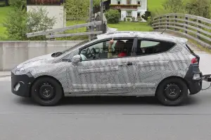 Ford Fiesta 3 porte - Foto spia 17-08-2016