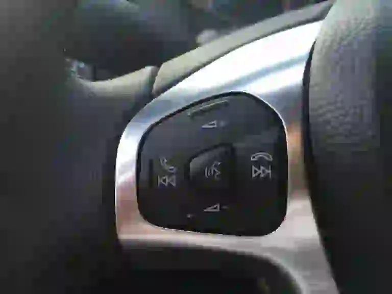 Ford Fiesta EcoBoost: prova su strada - 32