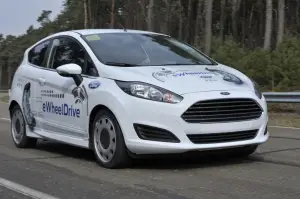 Ford Fiesta eWheelDrive - 12