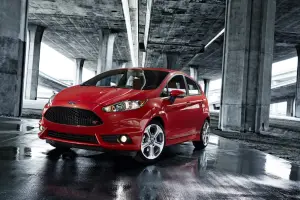 Ford Fiesta ST (2014) - 15
