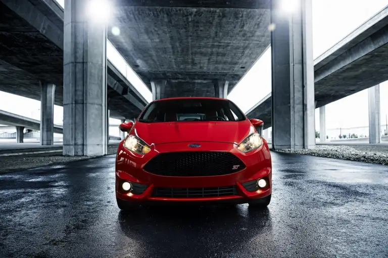 Ford Fiesta ST (2014) - 21