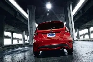 Ford Fiesta ST (2014) - 22