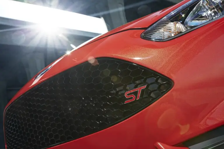 Ford Fiesta ST (2014) - 35