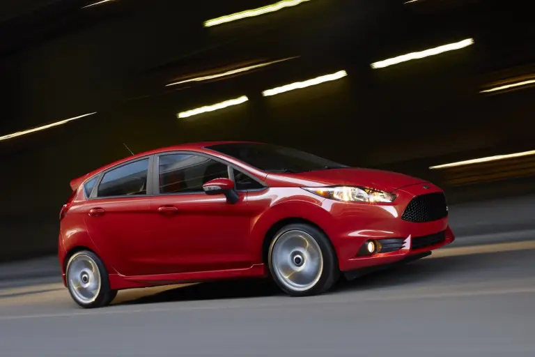 Ford Fiesta ST (2014) - 37
