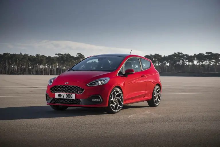 Ford Fiesta ST 2018 - 12