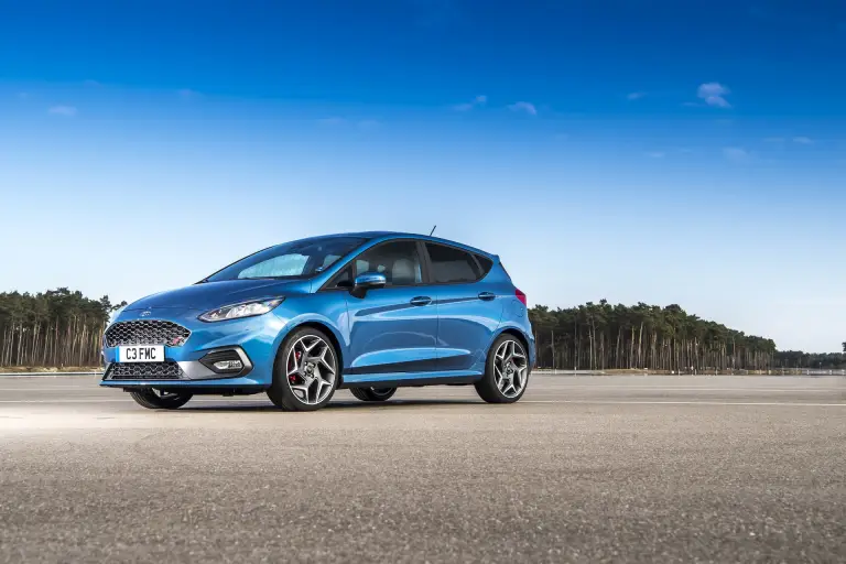 Ford Fiesta ST 2018 - 18