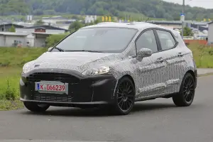 Ford Fiesta ST foto spia 21 giugno 2016