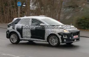 Ford Fiesta SUV - Foto spia 08-01-2019