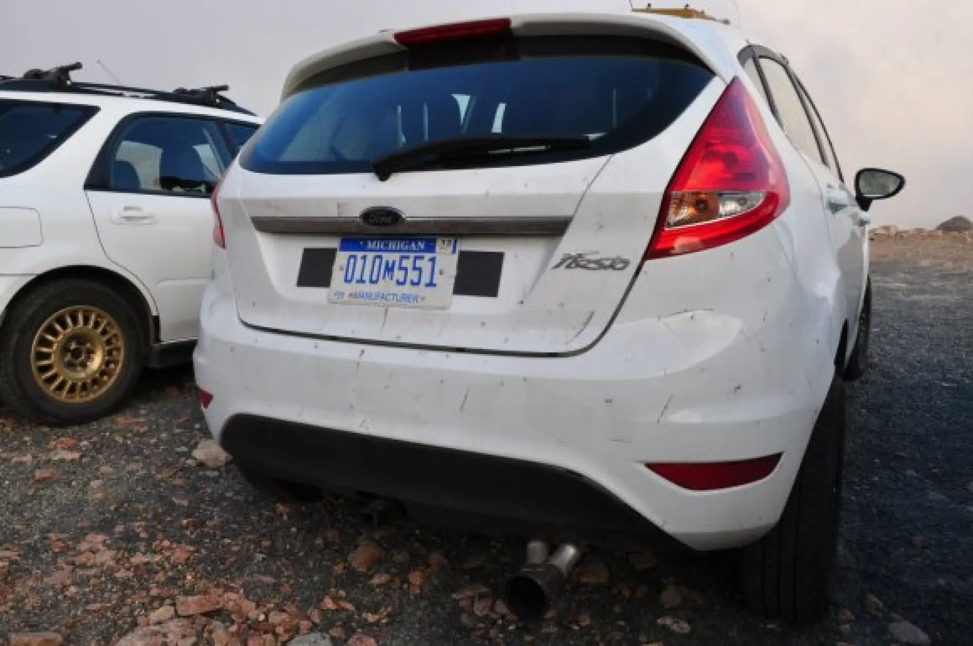 Ford Fiesta SUV foto spia agosto 2011 - 2