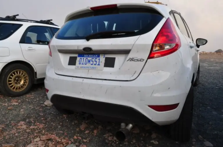 Ford Fiesta SUV foto spia agosto 2011 - 2
