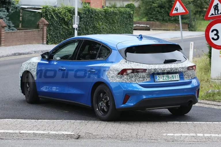 Ford Focus 2022 - Foto Spia 30-08-2021 - 4