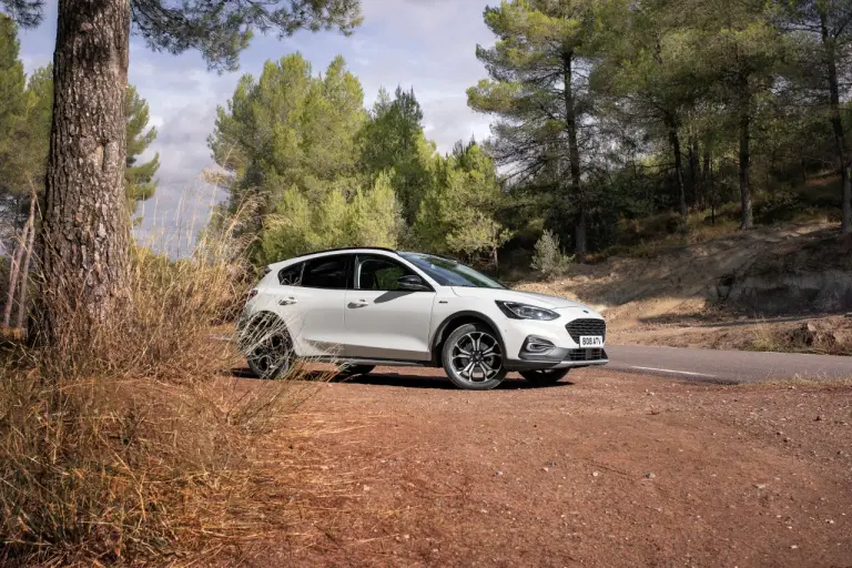 Ford Focus Active Wagon 2018 - 20