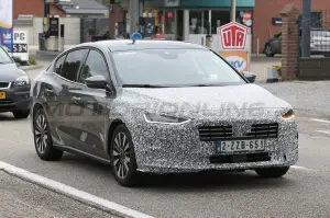 Ford Focus Berlina 2022 - Foto Spia 09-09-2021