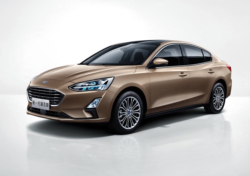 Ford Focus berlina MY 2019 