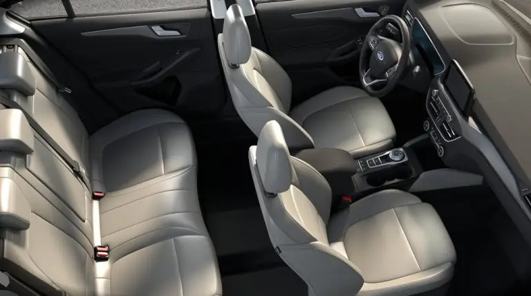Ford Focus berlina MY 2019  - 11