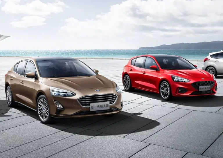 Ford Focus berlina MY 2019  - 9