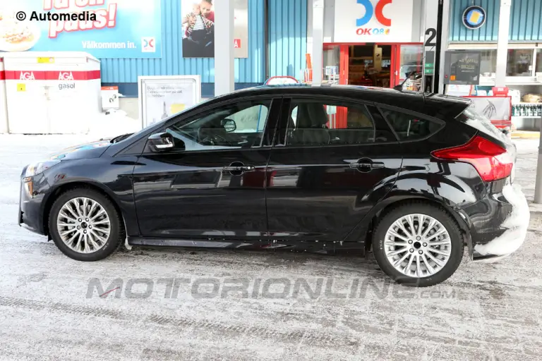 Ford Focus RS - Foto spia 27-03-2013 - 3
