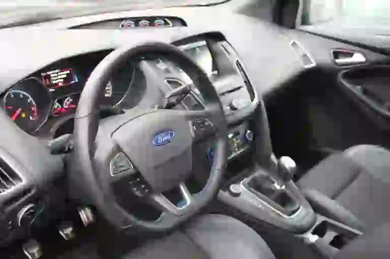 Ford Focus RS: prova su strada  - 81