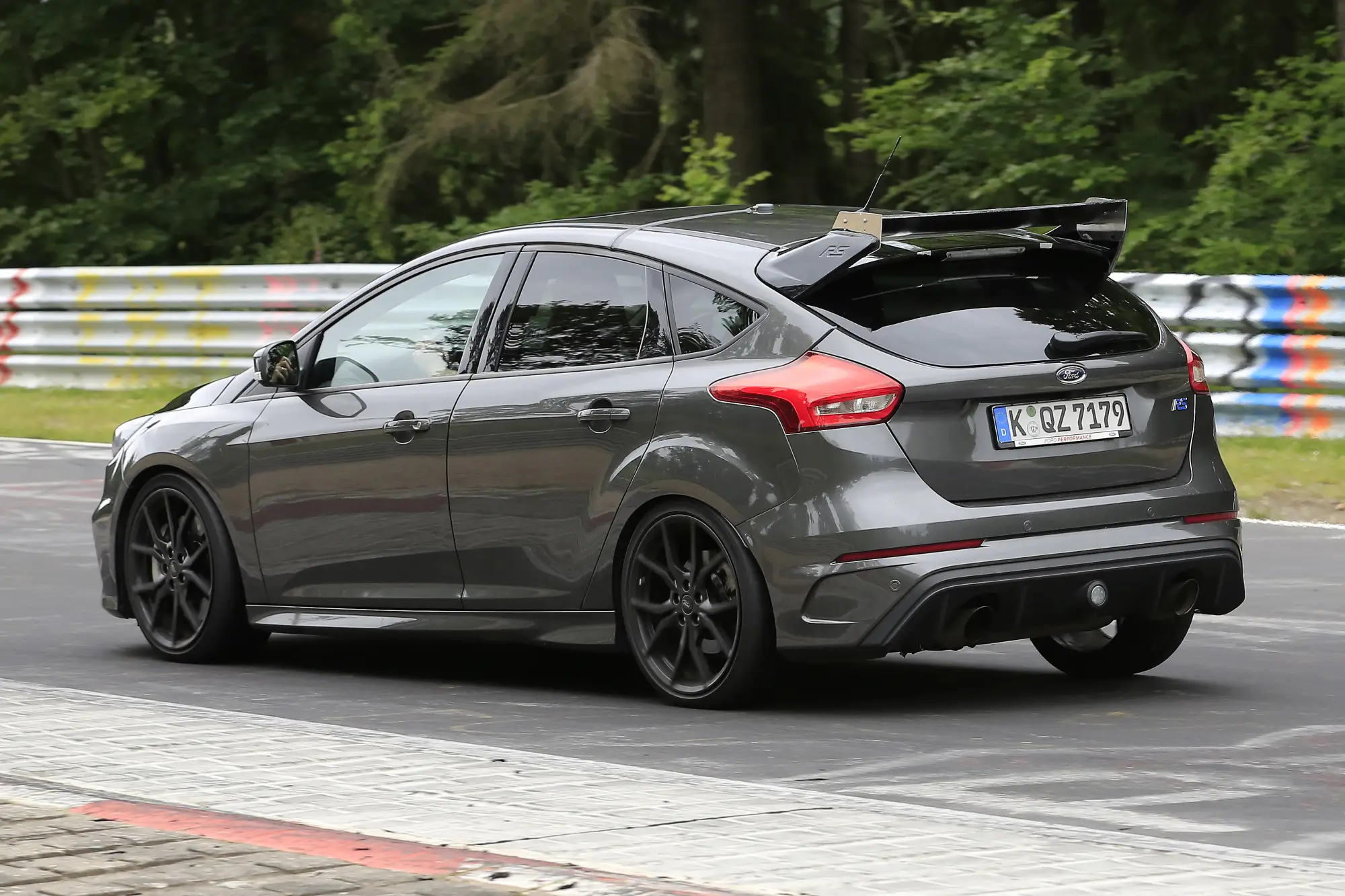 Ford Focus RS500 foto spia 22 giugno 2016 - 5