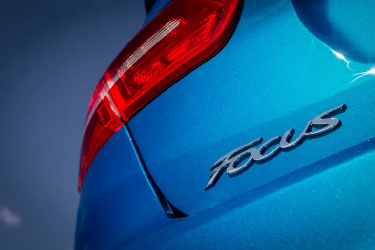 Ford Focus Sedan 2015 - 13