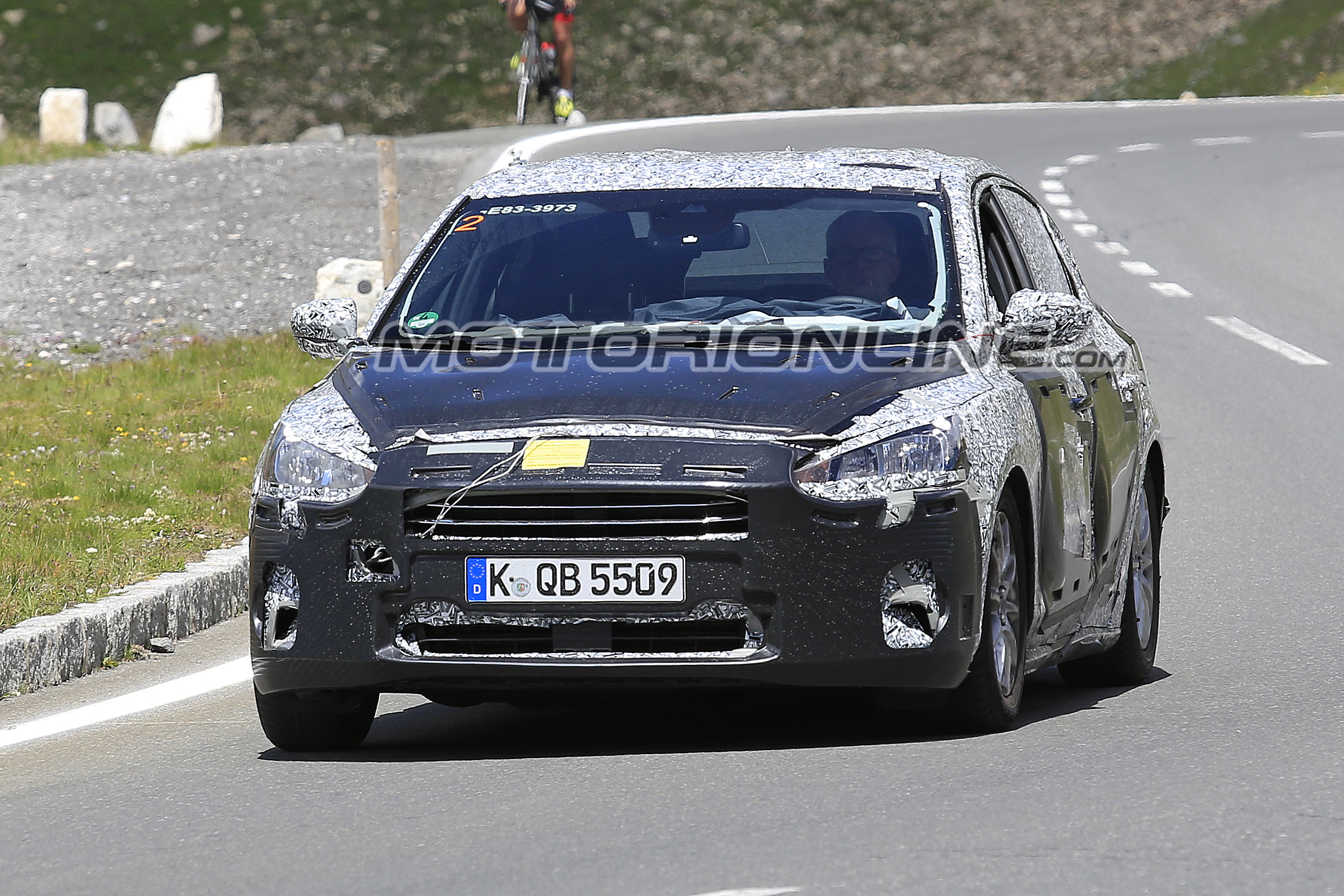 Ford Focus Sedan MY 2019 foto spia 6 Luglio 2017