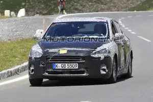 Ford Focus Sedan MY 2019 foto spia 6 Luglio 2017