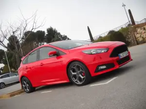 Ford Focus ST 2015 primo contatto