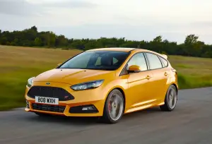Ford Focus ST 2015  - 5