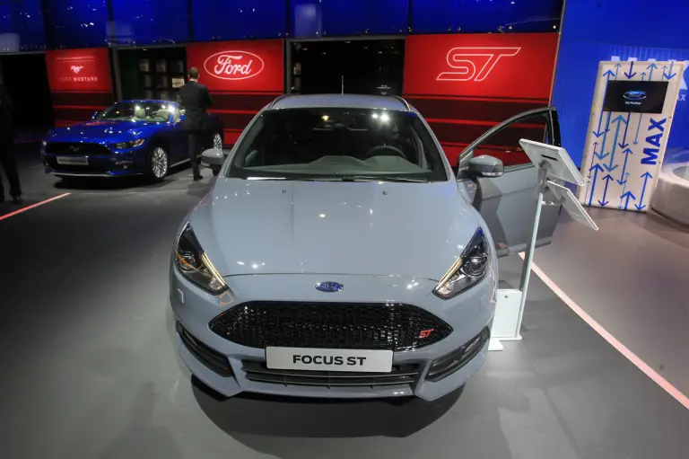 Ford Focus ST e Ford Focus ST SW - Salone di Parigi 2014 - 1