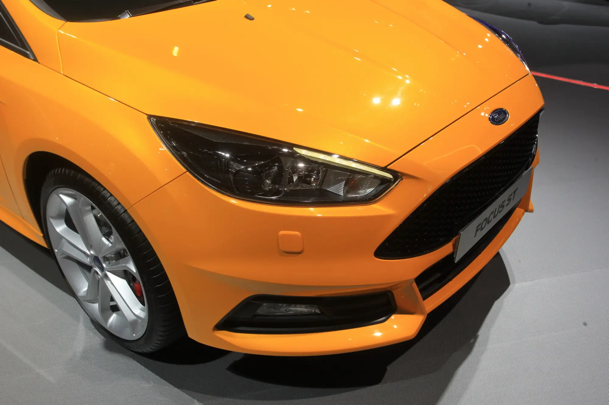 Ford Focus ST e Ford Focus ST SW - Salone di Parigi 2014 - 3