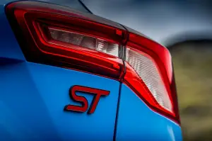 Ford Focus ST Edition - 13