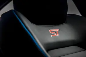 Ford Focus ST Edition - 16